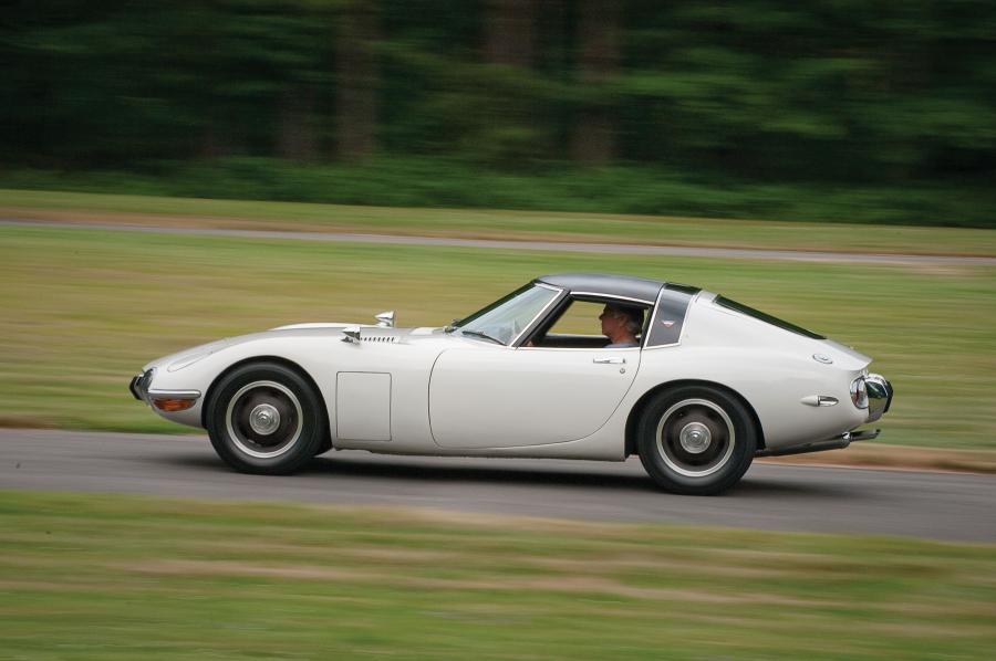  Toyota 2000GT Targa 1967 года  (фото 5 из 15)